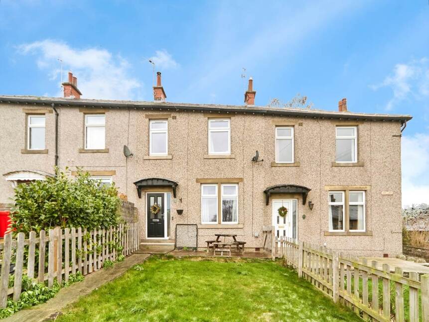 Main image of 3 bedroom Property for sale, Skipton Road, Low Bradley, Keighley, BD20
