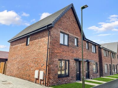 Hassocks, 4 bedroom Property for sale, &pound;214,000