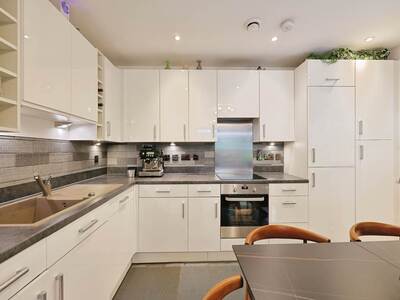 2 bedroom  Property for sale