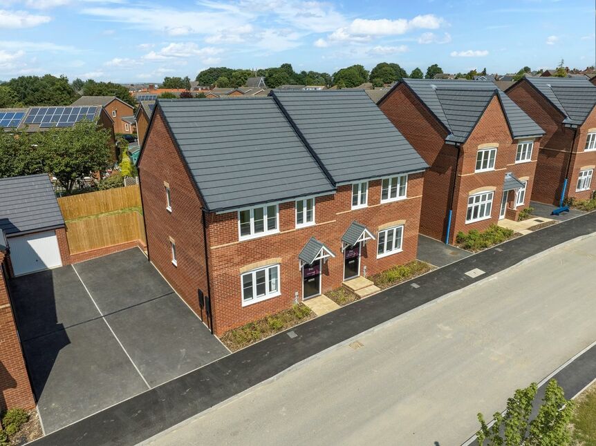 Main image of 3 bedroom Property for sale, Chesterfield, Derbyshire, S43