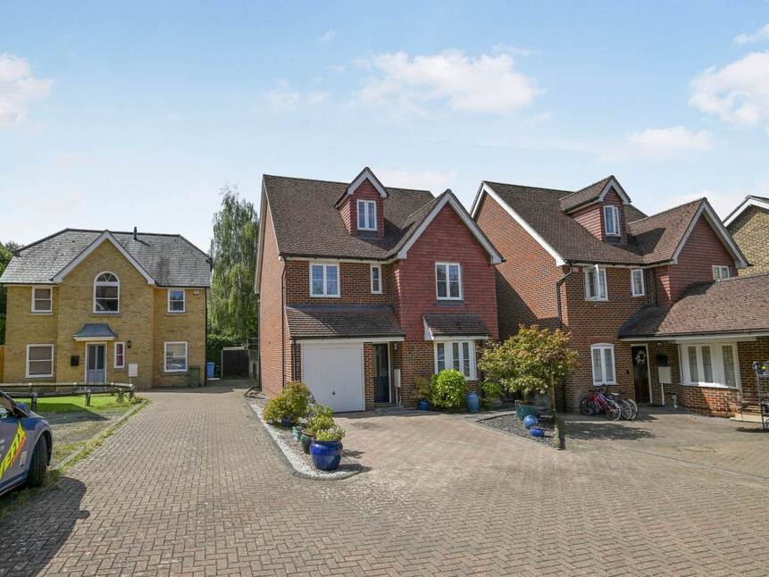 5 bedroom  Property for sale