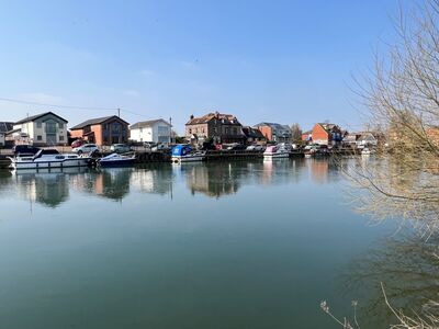 Ferry Walk, 3 bedroom Detached Land/Plot for sale, £300,000