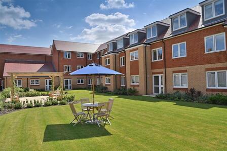 Ock Street, 1 bedroom  Flat for sale, £304,950