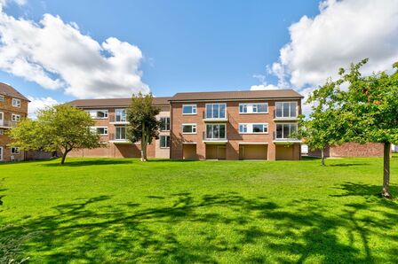 1 bedroom  Flat for sale