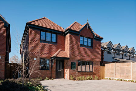 Mulberry Place, 4 bedroom Detached House for sale, £1,000,000
