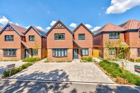 Mulberry Place, 4 bedroom Detached House for sale, £910,000
