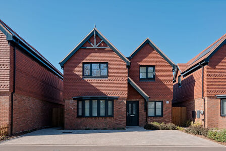Mulberry Place, 4 bedroom Detached House for sale, £890,000
