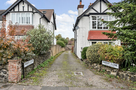 Parker Close, 5 bedroom Detached House for sale, £1,750,000