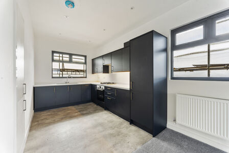 2 bedroom  Flat for sale