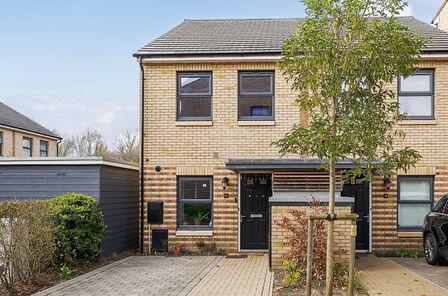 Parchment Close, 2 bedroom Semi Detached House for sale, £475,000