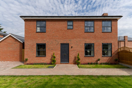Sabre Close, 4 bedroom Detached House for sale, £850,000