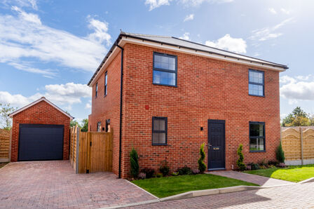 Sabre Close, 3 bedroom Detached House for sale, £650,000