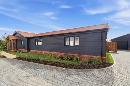 The Grove, 4 bedroom Detached Bungalow for sale, &pound;850,000