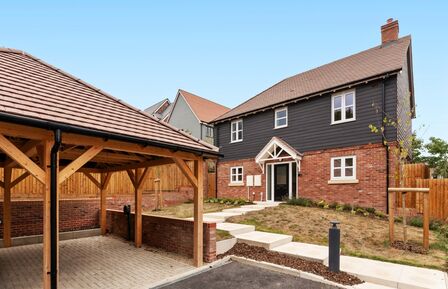 Tenterfields, 3 bedroom Detached House for sale, £550,000