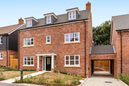 Tenterfields, 5 bedroom Detached House for sale, £740,000
