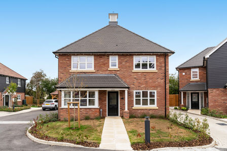 Tenterfields, 4 bedroom Detached House for sale, £650,000