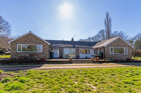 Old Mead Lane, 5 bedroom Detached House for sale, £1,250,000