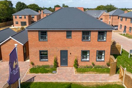 Sabre Close, 4 bedroom Detached House for sale, £800,000