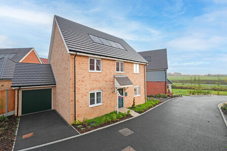 Ely Drive, 4 bedroom Detached House for sale, £599,995