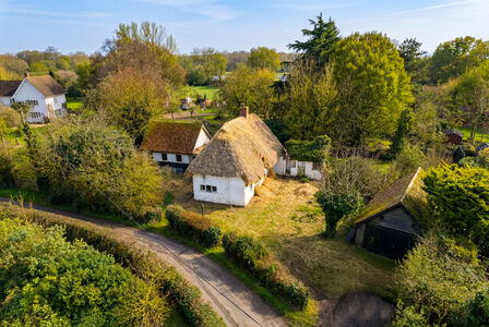 Wood End, 3 bedroom Detached House for sale, &pound;500,000