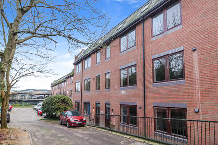 1 bedroom  Flat for sale