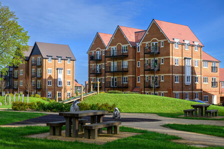 Belmont House (Plot 204), 2 bedroom  Flat for sale, £382,500