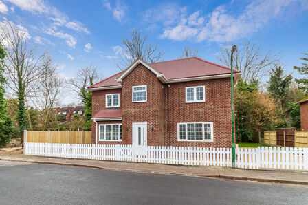 Barley Fields, 5 bedroom Detached House for sale, £800,000