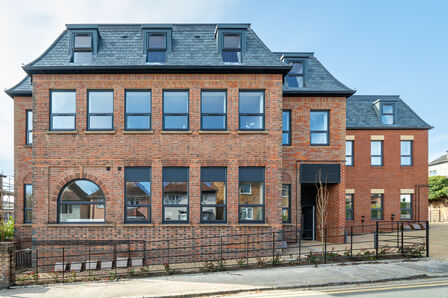 Harlow House, 2 bedroom  Flat for sale, £315,000