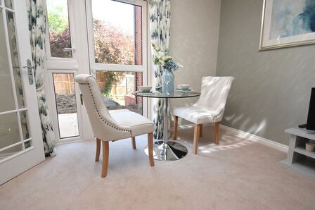 Chiltern Lodge, 1 bedroom  Flat for sale, £425,000