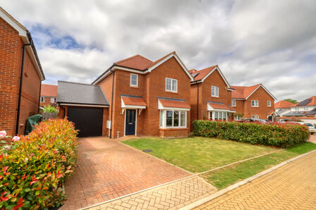 Rose Meadow, 3 bedroom Detached House for sale, &pound;565,000