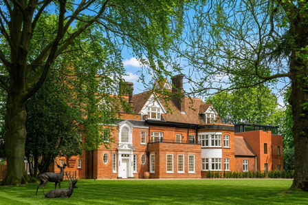 Treeline Penthouse, 3 bedroom Flat for sale, &pound;1,195,000