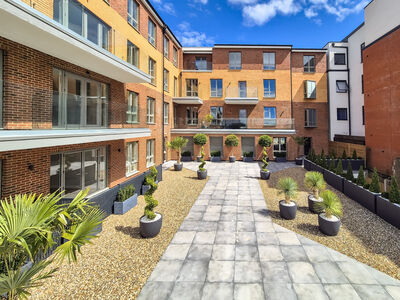 Novella Apartments, 1 bedroom Flat for sale, &pound;350,000