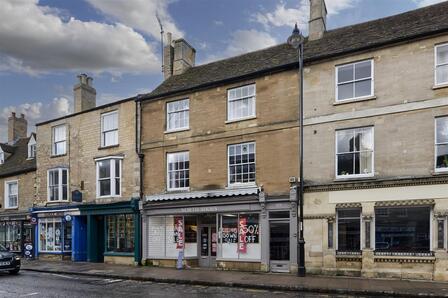 Market Place, 6 bedroom  House for sale, £600,000