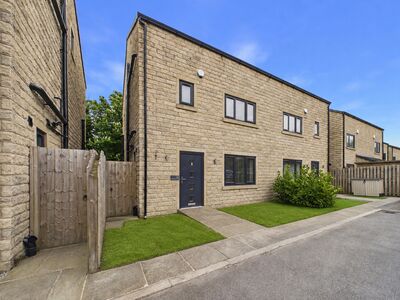 Woodend Manor, 4 bedroom Semi Detached House for sale, &pound;350,000