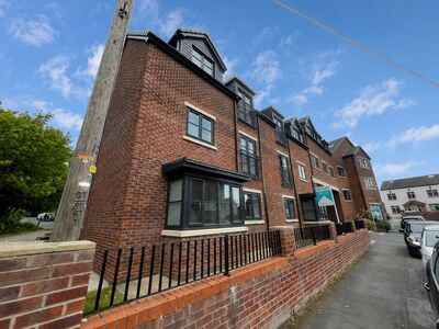 Beech Grove Avenue, 2 bedroom Flat for sale, &pound;210,000