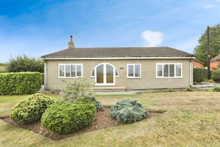 Ladyfield Road, 4 bedroom Detached Bungalow for sale, £600,000