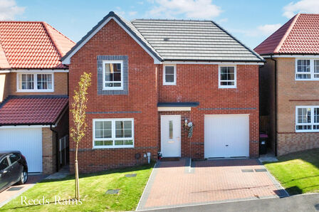 Colliers Place, 4 bedroom Detached House for sale, £310,000