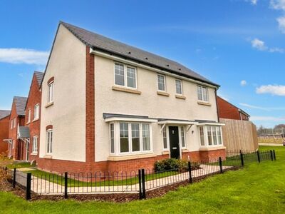 Blandford Way, 4 bedroom Detached House for sale, &pound;177,500