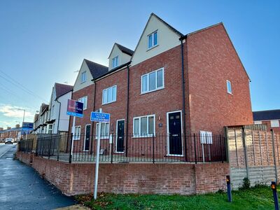 Pershore Road, 3 bedroom End Terrace House for sale, &pound;270,000