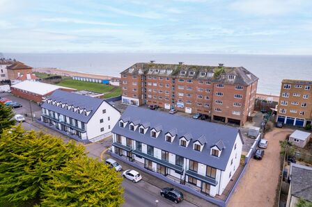 South Road, 2 bedroom  Flat for sale, £390,000