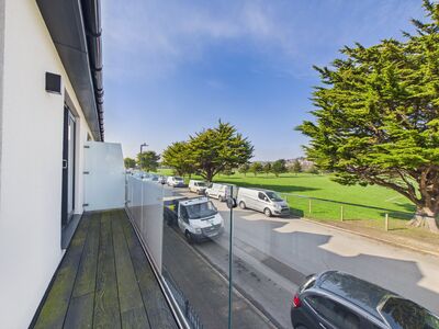 South Road, 2 bedroom Flat for sale, &pound;275,000