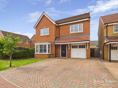 Brookfield Avenue, 4 bedroom Detached House for sale, £295,000