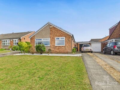 Keilder Rise, 2 bedroom Detached Bungalow for sale, £185,000