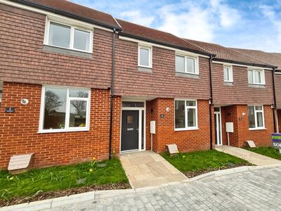 Market Gardens, 2 bedroom Mid Terrace House for sale, £325,000