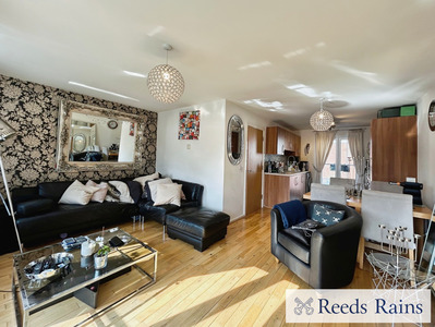Moss Street, 3 bedroom End Terrace House for sale, £310,000