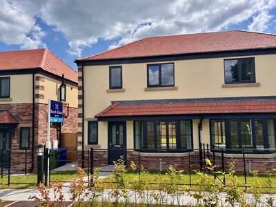 Cross Lane, 3 bedroom Semi Detached House for sale, £285,000