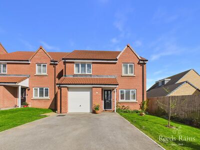 Wagoners Way, 4 bedroom Detached House for sale, &pound;320,000