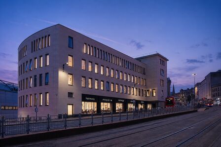 Commercial Street, 2 bedroom Flat for sale, &pound;252,500
