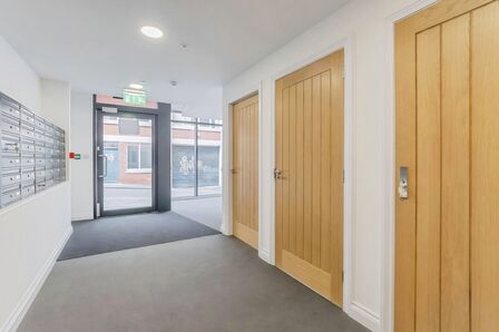 North Church Street, 2 bedroom Flat for sale, &pound;155,000