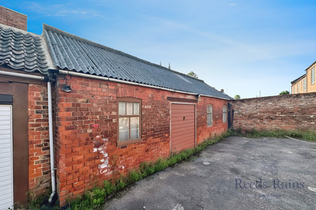 Turners Square, 8 bedroom  Land/Plot for sale, £950,000